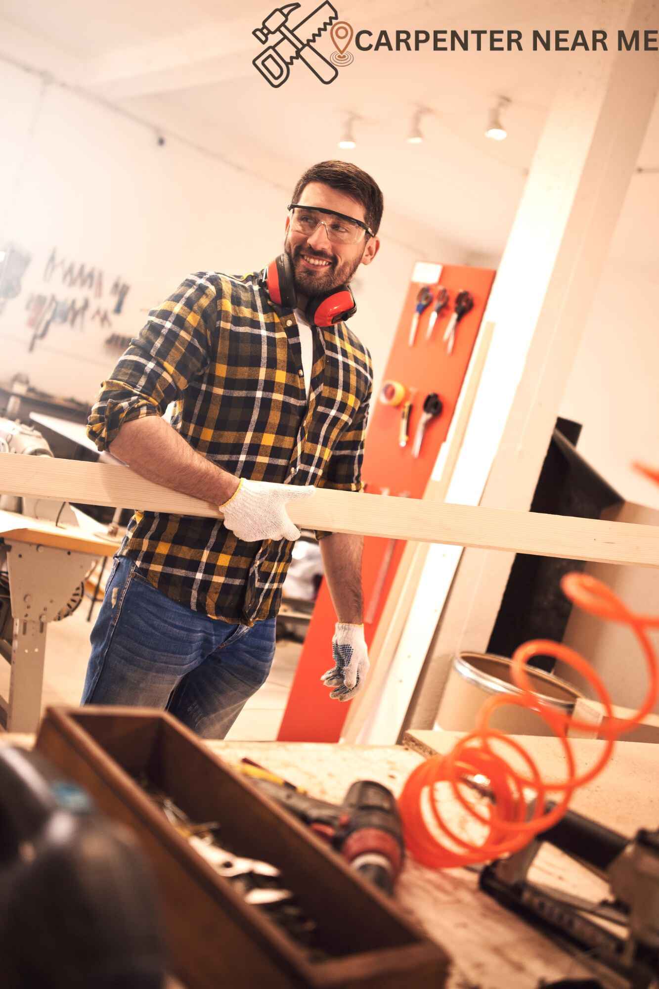 Carpenter in Dubai
